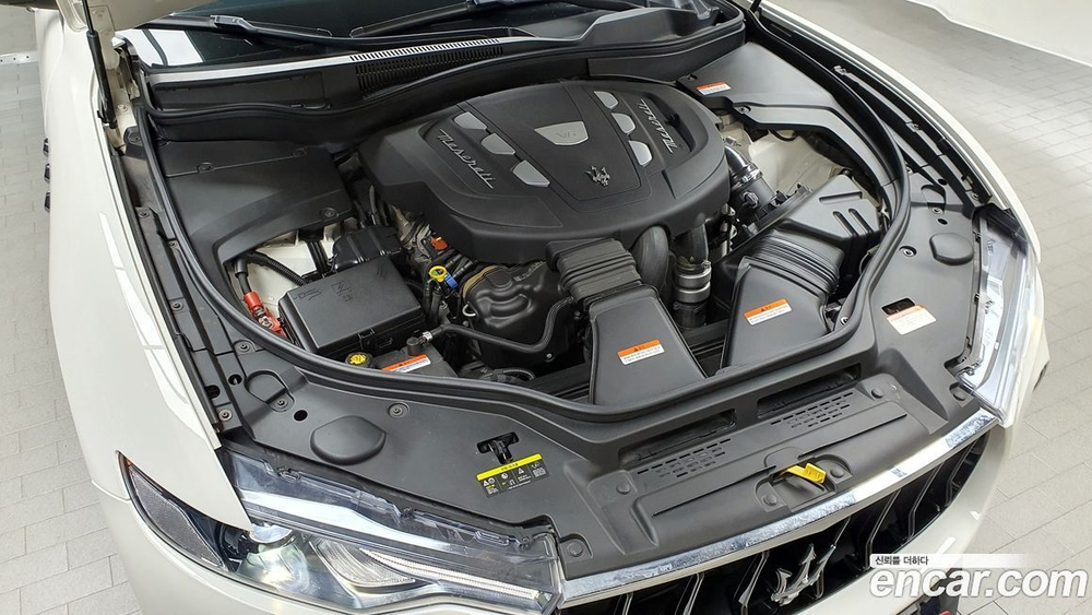 Maserati Levante 3.0 Дизель AWD GrandSport (04.2020)