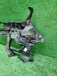 Кронштейн переднего бампера лев. BMW X6M F96 19-23