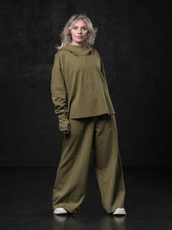 Палаццо со стрелкой /хвоя