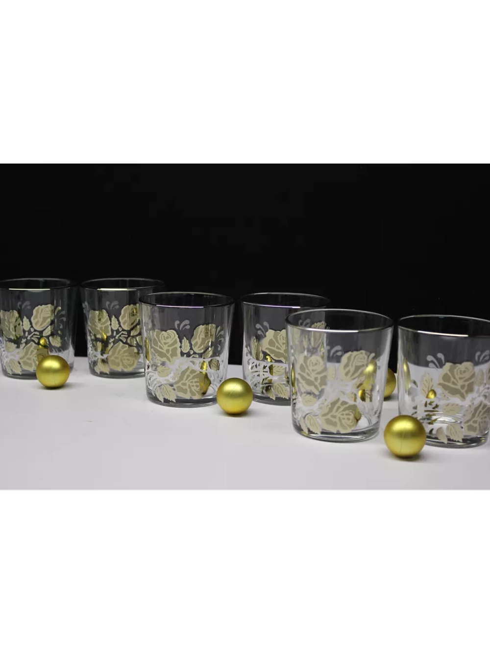 Стакан для напитков сока и воды