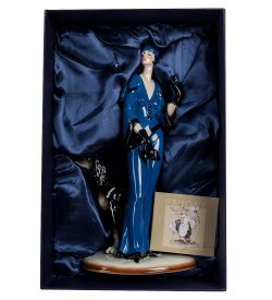 JP-38/11 Фигурка «Дама с собакой» (Pavone)