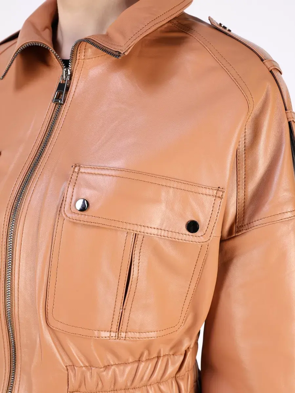 Кожаная куртка осенняя