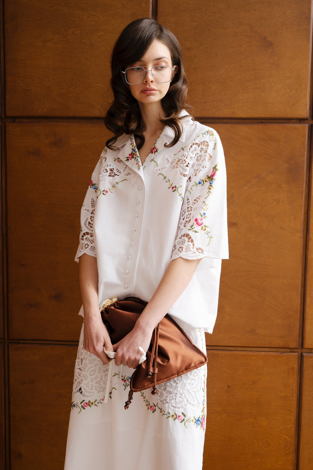 Рубашка с цветочной перфорированной вышивкой 