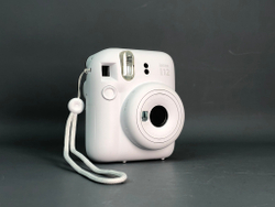 FujiFilm Instax Mini 12