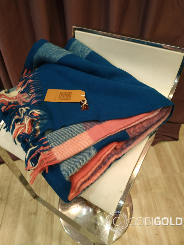 Плед из 100% овечьей шерсти 150x200 см. (MONGOLTEXTILE) - MT138