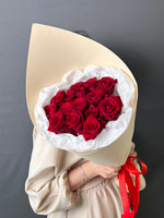 15 красных роз 50 см