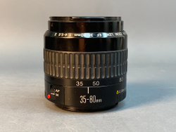 Canon EOS 500 Kit 35-80mm 4-5.6 II