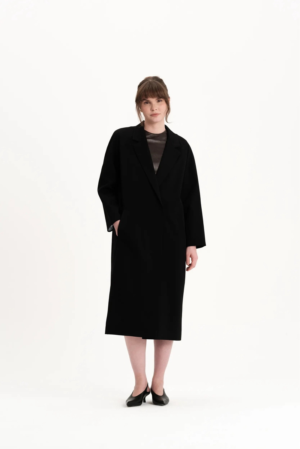 Чёрный двубортный тренч