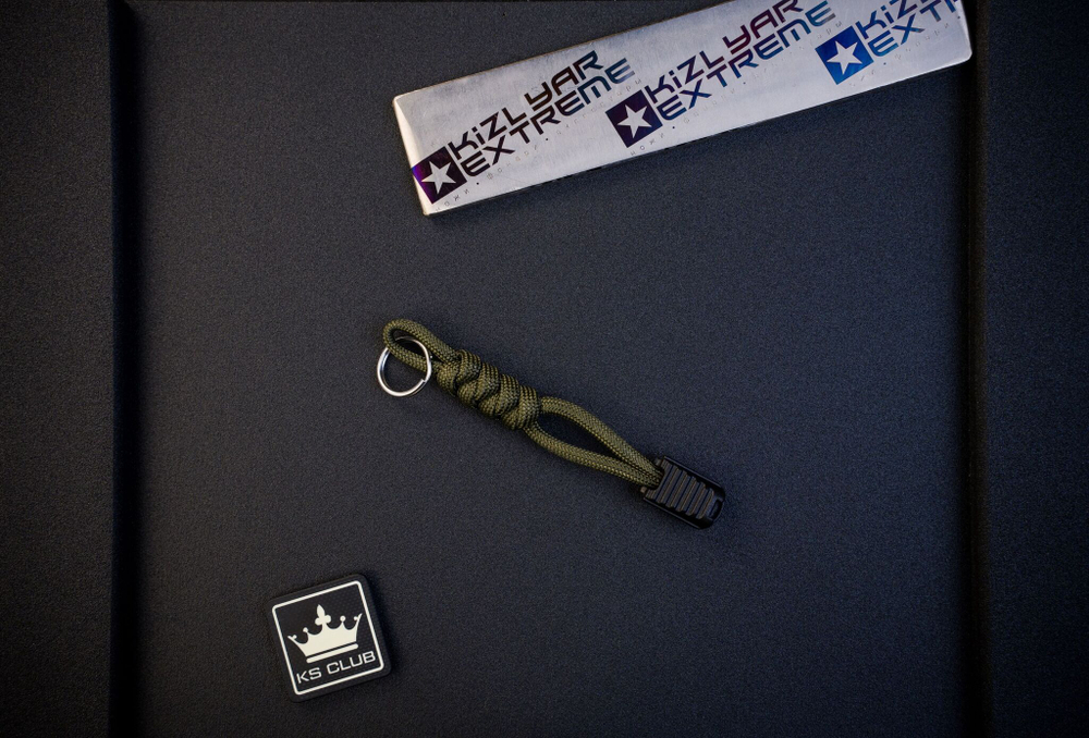 Паракордовый брелок-пуллер