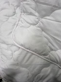 Одеяло всесезонное 1,5-спальное 140х205, "Лебяжий Пух", глосс-сатин