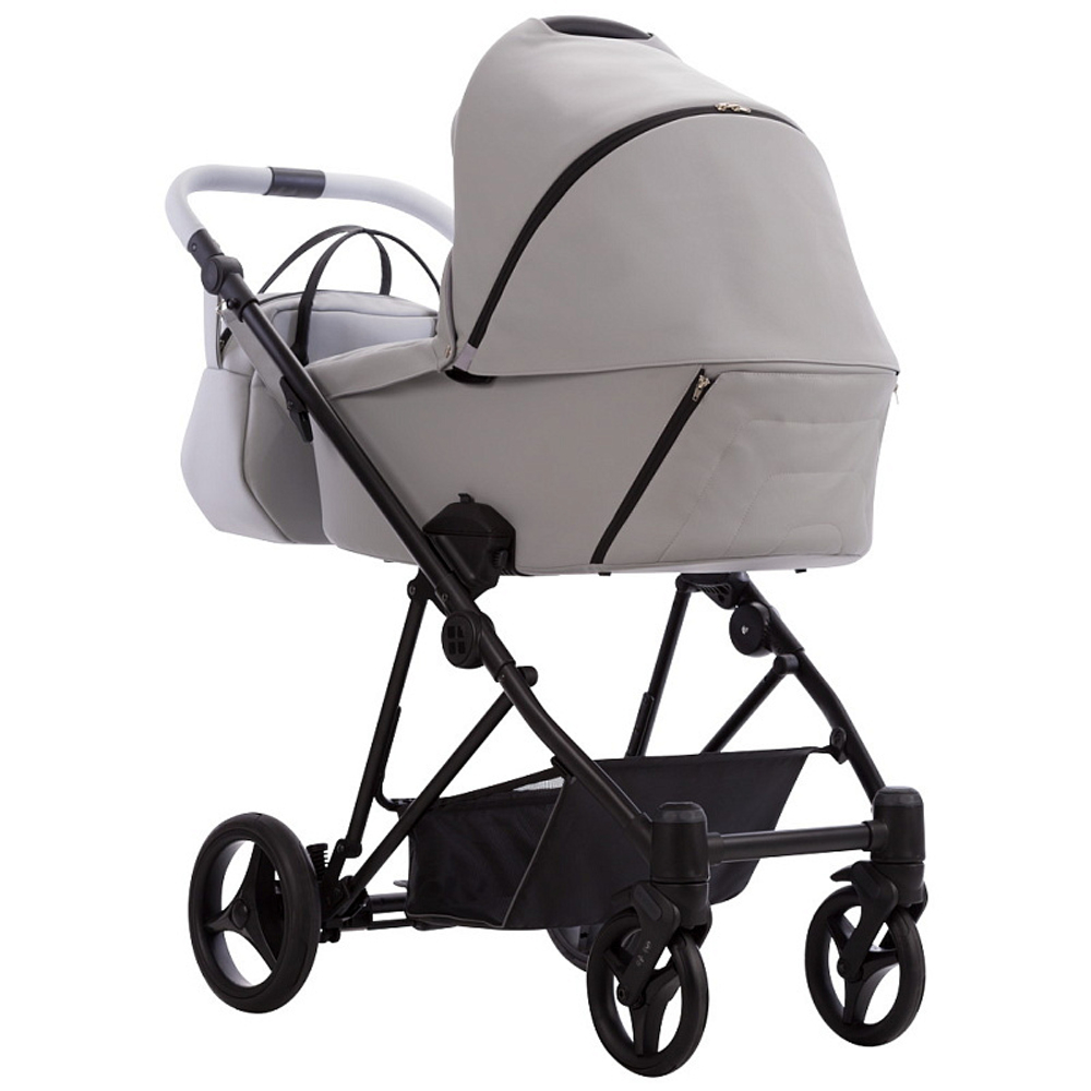 Детская коляска Bebetto Yoddi Pro 3 в 1 с автокреслом Avionaut Cosmo 02 св.серая кожа