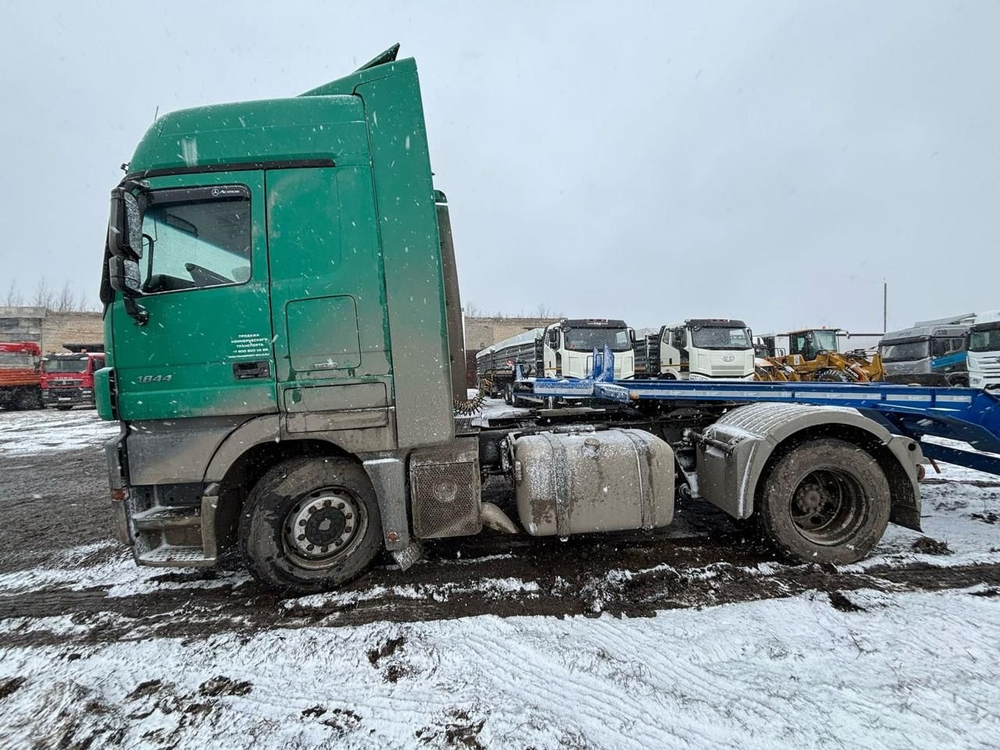 Mercedes-Benz ACTROS 4x2 Седельный тягач 1844 LS (Дизельный, 11,9 л, 435 л.с., АТ)