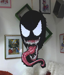 пиньята Веном - pinata Venom
