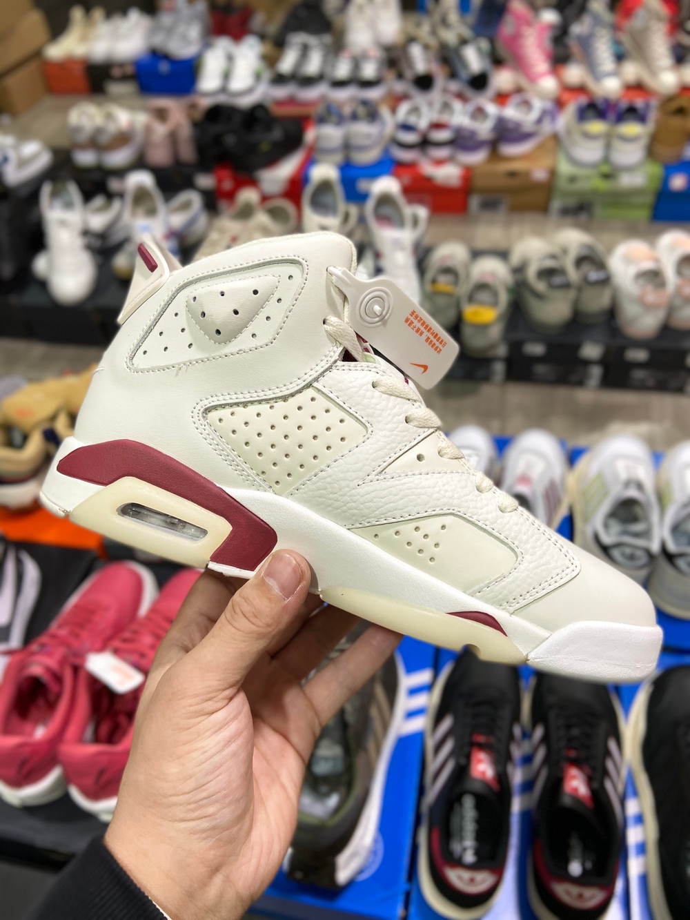 Air Jordan 6 Retro "Maroon"