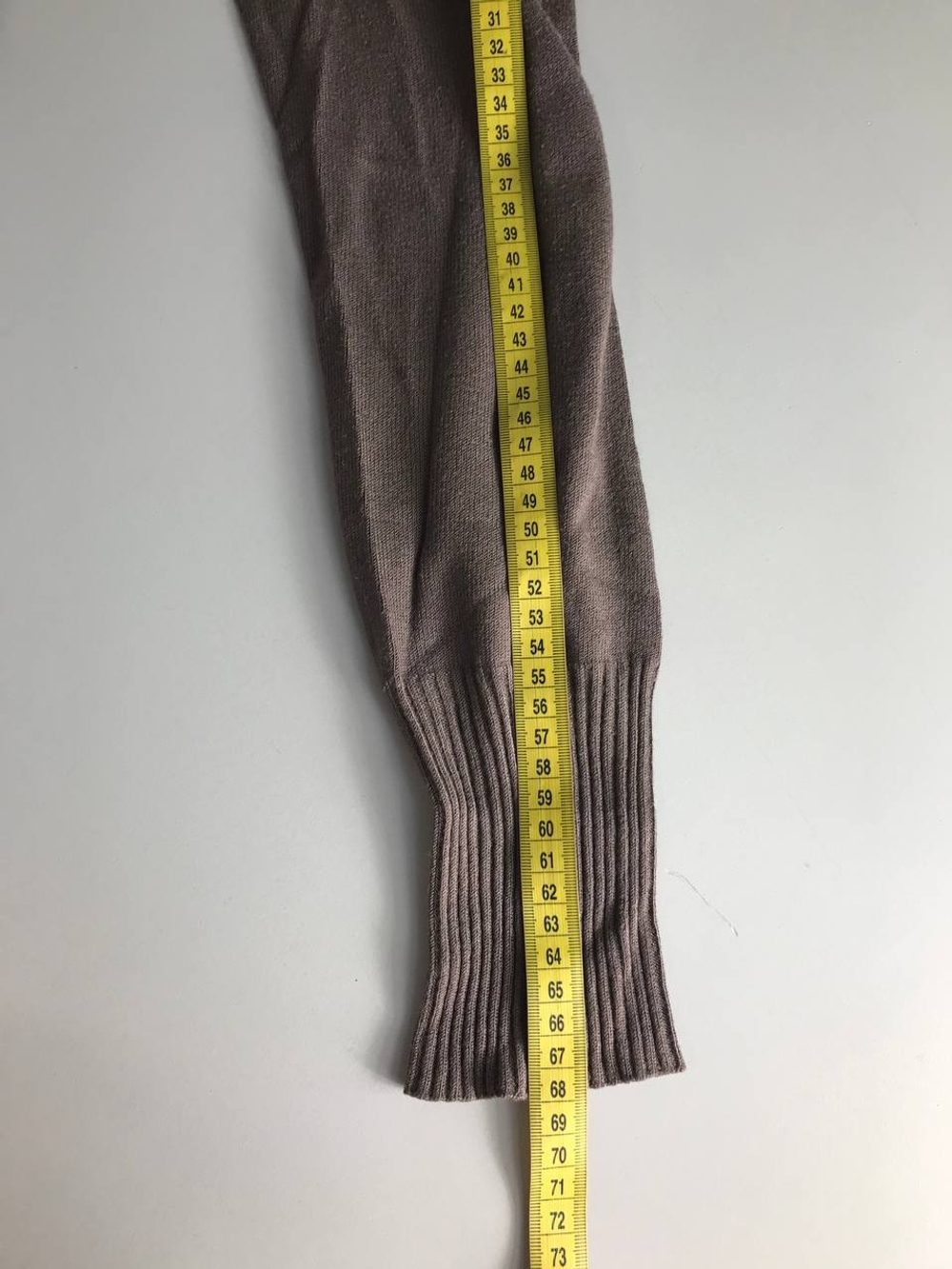 Джемпер в рубчик одноцветный, визуально на 48 размер