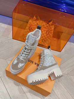 Louis Vuitton Laureate Desert Boot