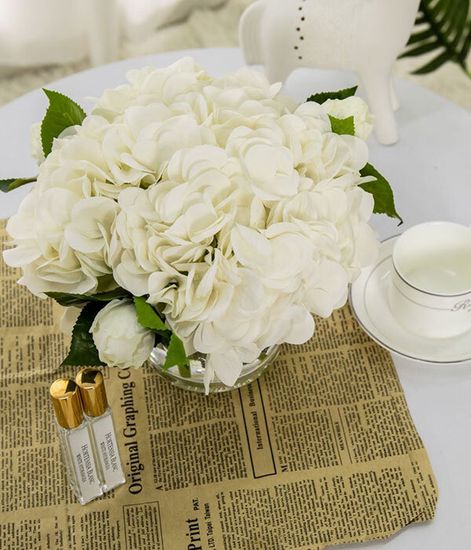 Белые гортензии с бутонами роз, Cote Noire