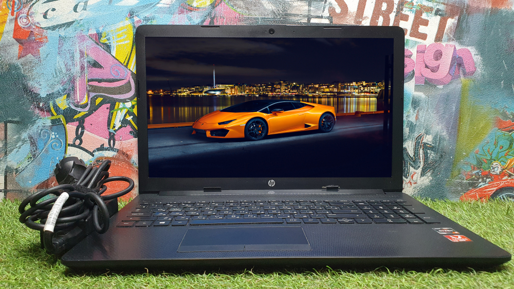 Ноутбук HP Ryzen 3/8Gb/Vega 3