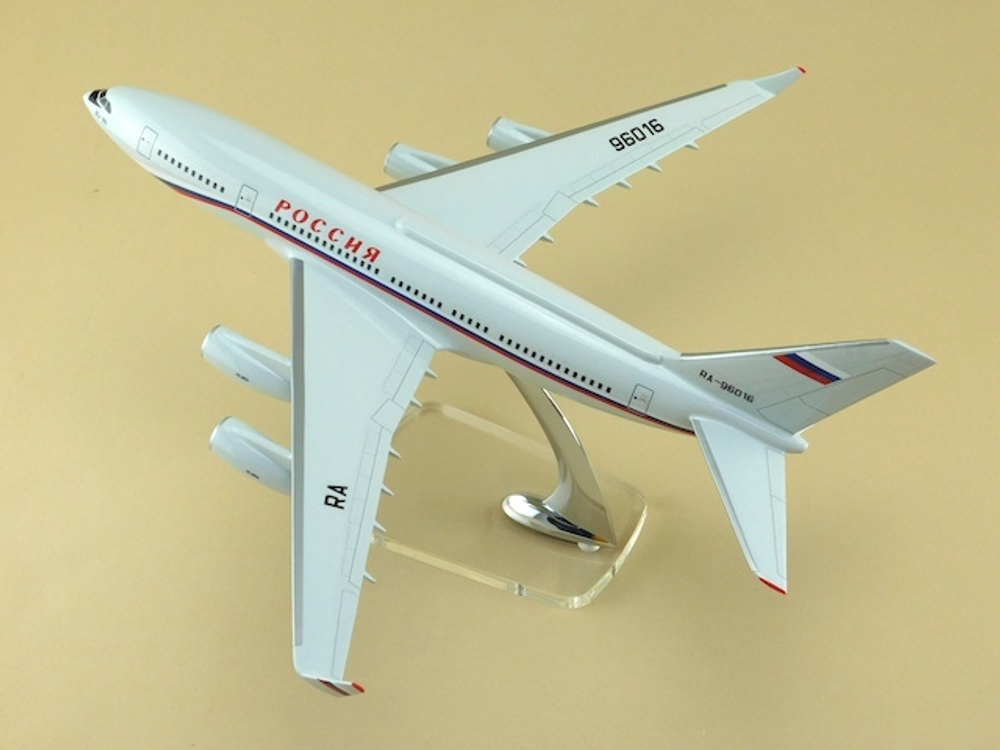 Модель самолета Ил-96-300ПУ (М1:144, СЛО Россия)