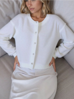 Кардиган пушистый на пуговицах белый