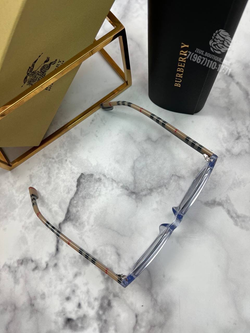 Солнечные очки Burberry
