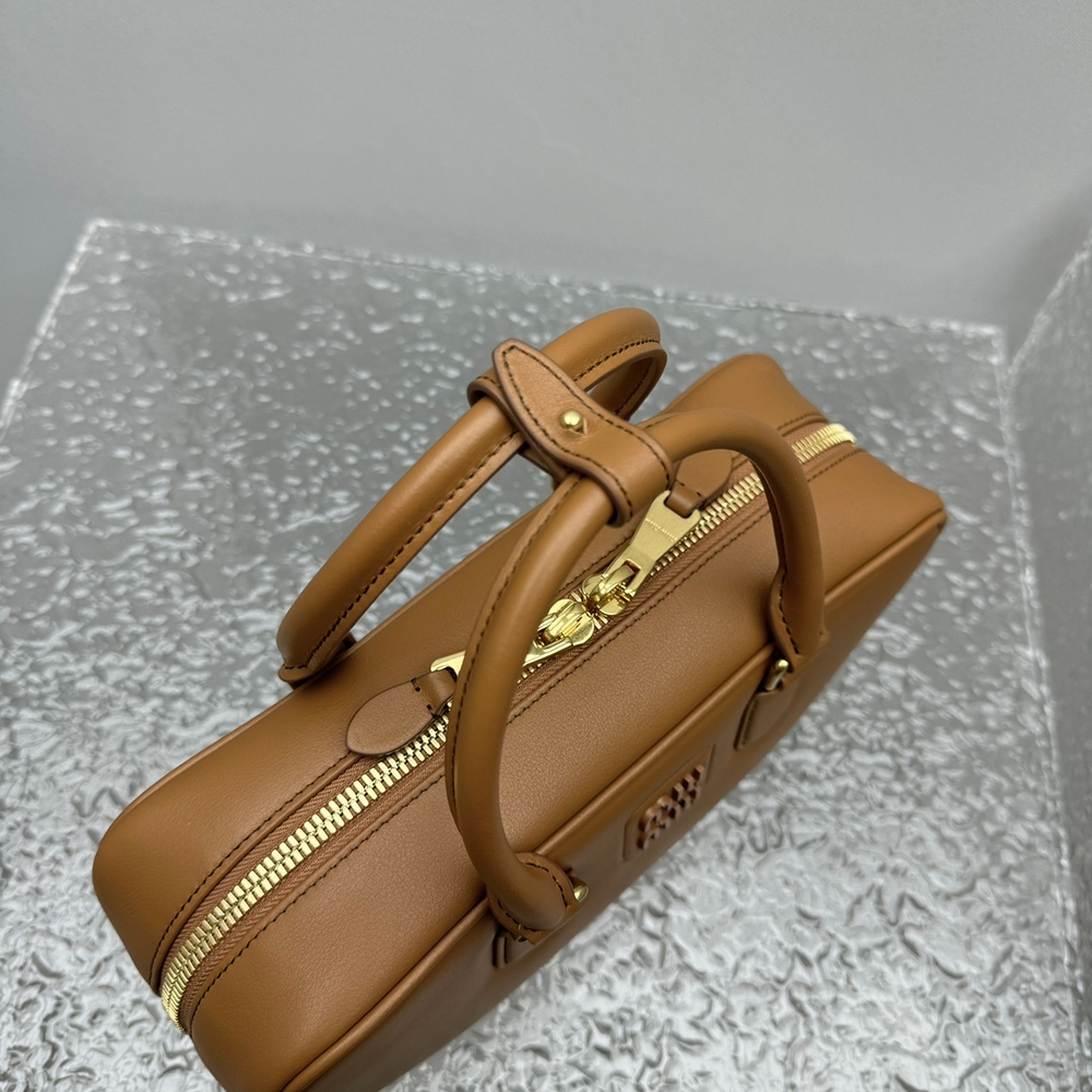 Miu Miu Arcadie Bag M 27 cm