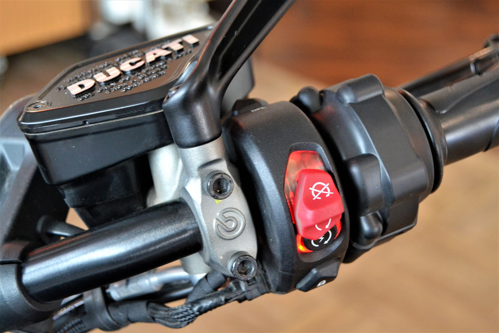 Мотоцикл Ducati Diavel V4 (2025)