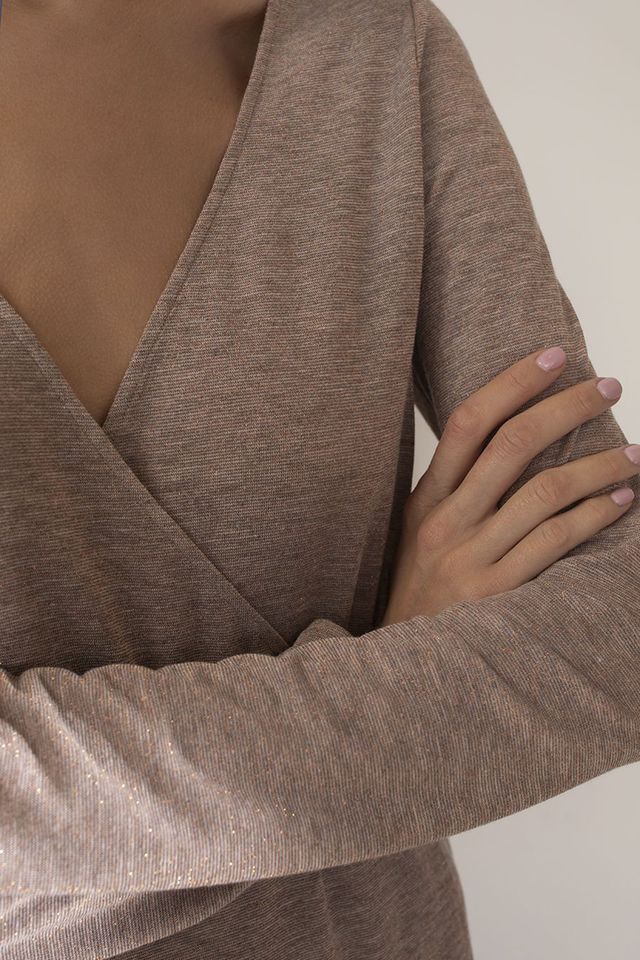 Платье бронзового цвета с блестящими нитями люрекса