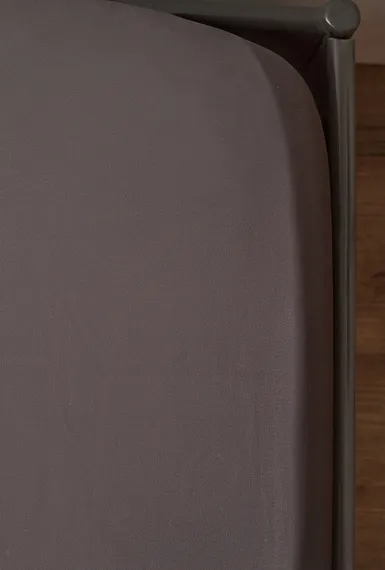 Простыня из премиального сатина темно-серого цвета из коллекции essential, 180х270 см