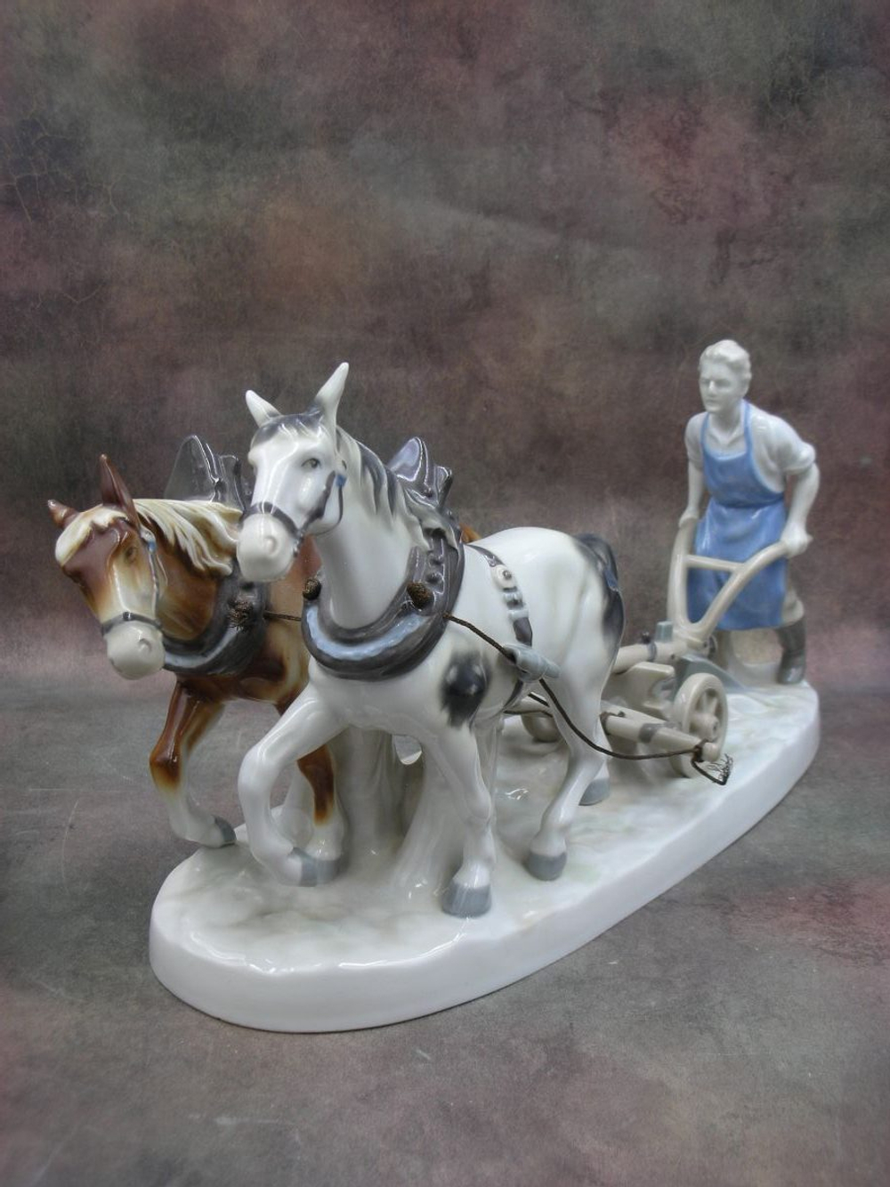 Статуэтка. Фарфор. Пахарь. Grafenthal. Германия