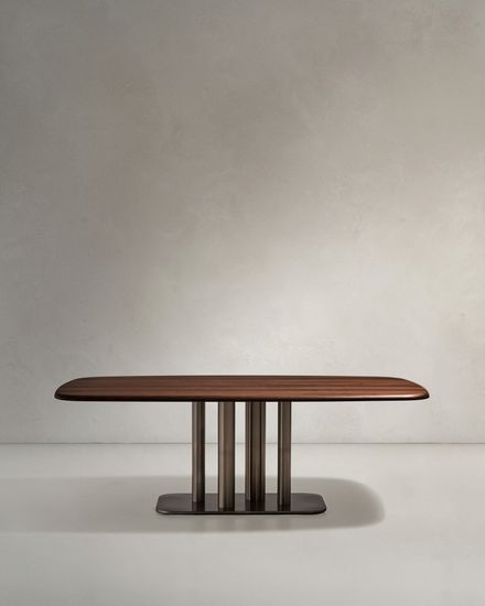 Стол Melvar из 100% орехового шпона с основанием из стали 180 x 100