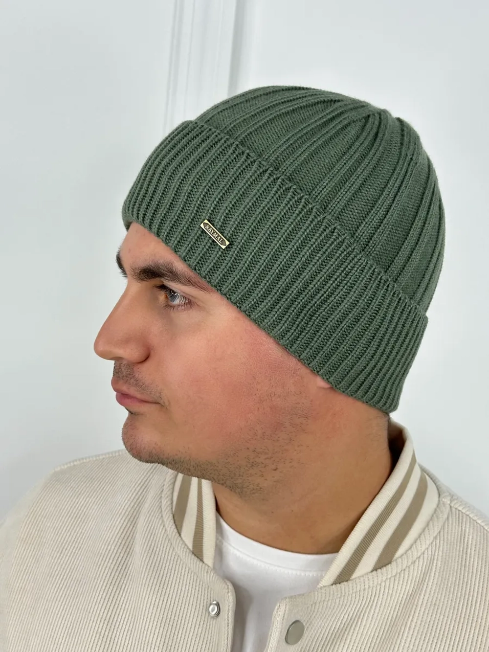 шапка вязаная теплая с отворотом стильная