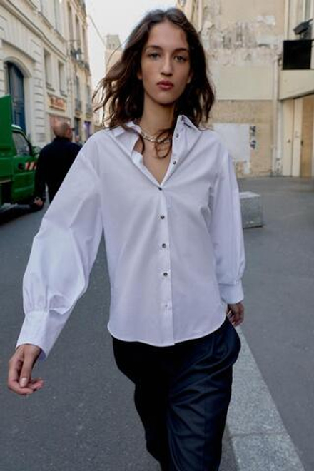 ZARA РУБАШКА ИЗ ПОПЛИНА С КОНТРАСТНЫМИ ПУГОВИЦАМИ, БЕЛЫЙ