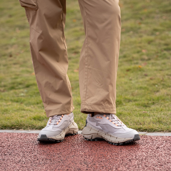 Reebok ZIG KINETICA 2,5 EDGE Беговые кроссовки Низкие Коричнево-зеленые Унисекс