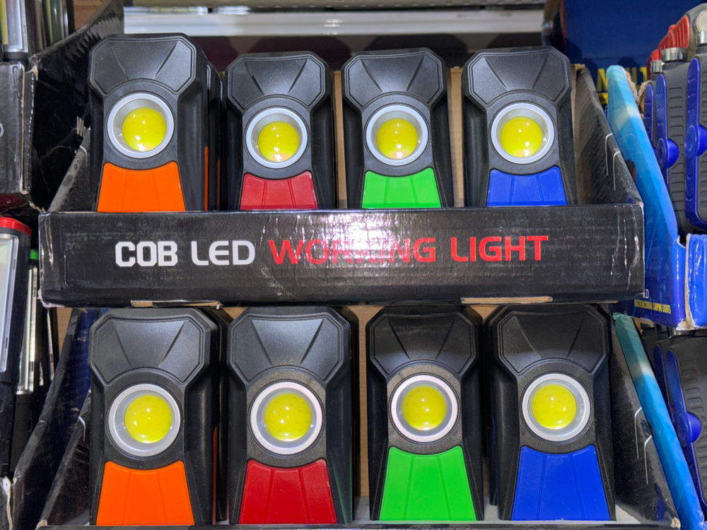 Фонарь-лампа светодиодная