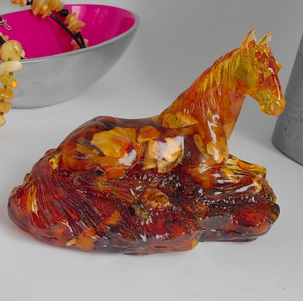 Лошадь отдыхает