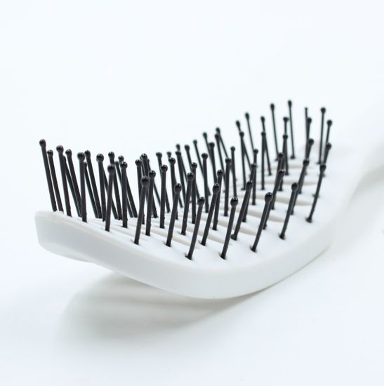 Щетка MASTER Professional 019w вогнутая белая