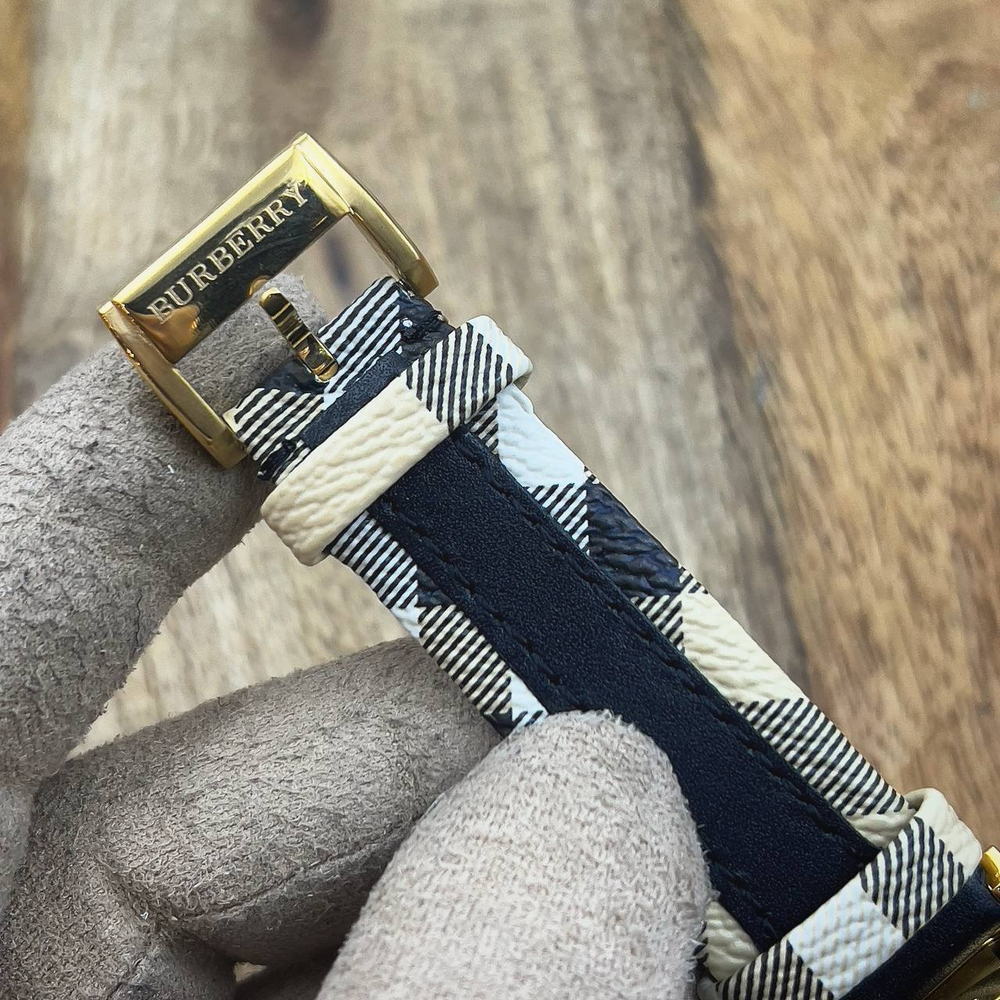 Часы Burberry