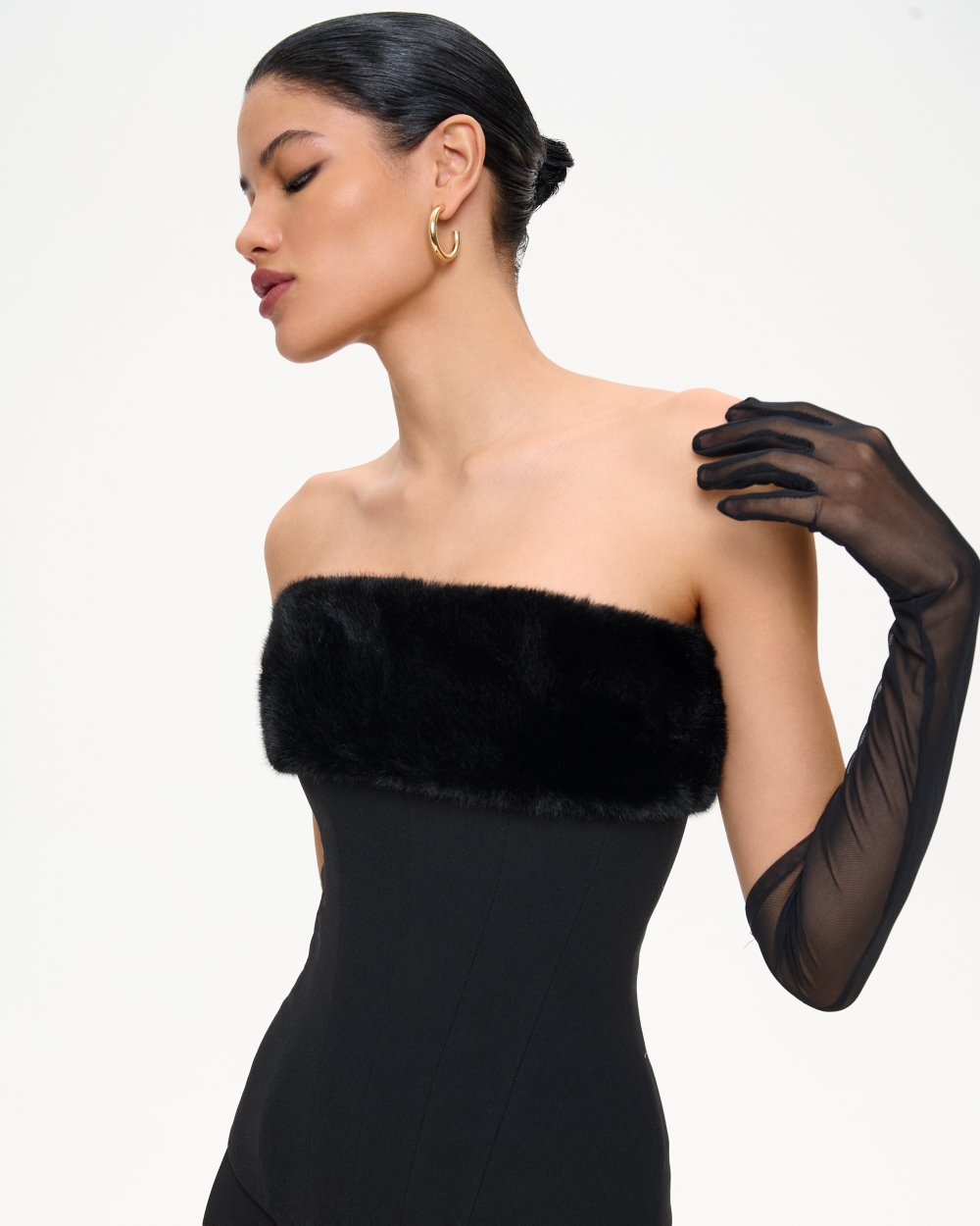 Топ из крепа с мехом