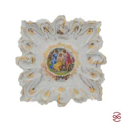 Блюдо фигурное квадратное Queen's Crown Мадонна перламутр 32 см