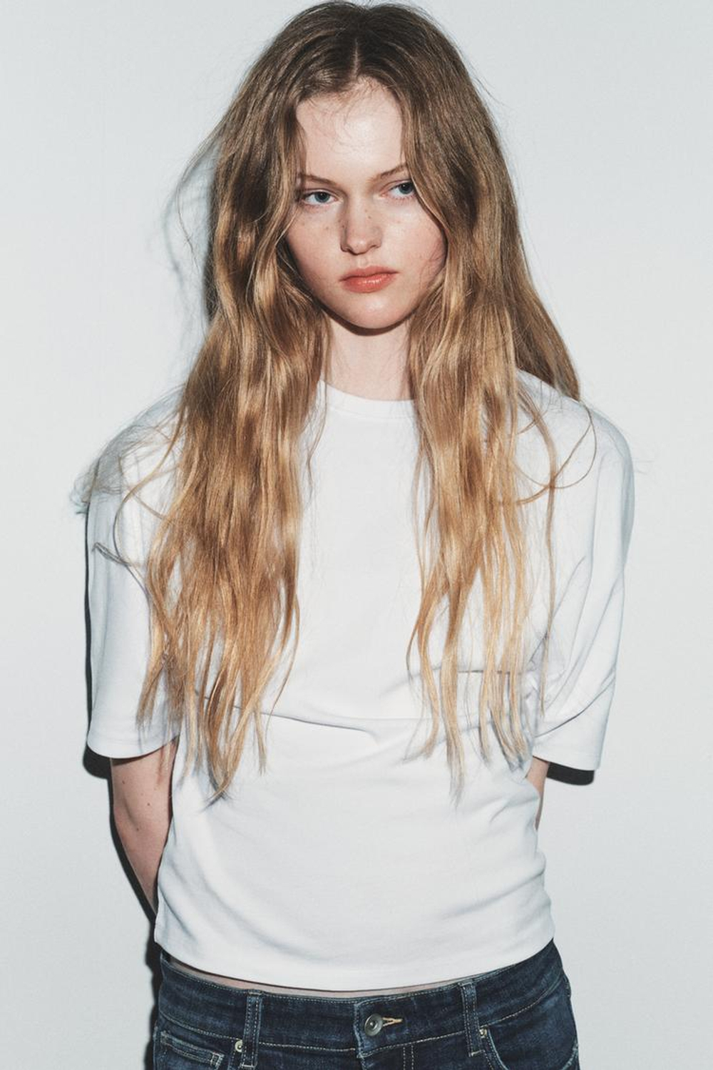 ZARA ФУТБОЛКА ИЗ ПЛОТНОГО ХЛОПКА С КОРОТКИМ РУКАВОМ, БЕЛЫЙ