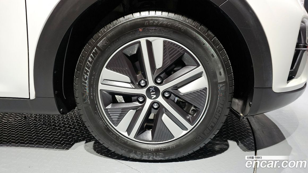 Kia The New Niro 1.6 HEV (02.2020)