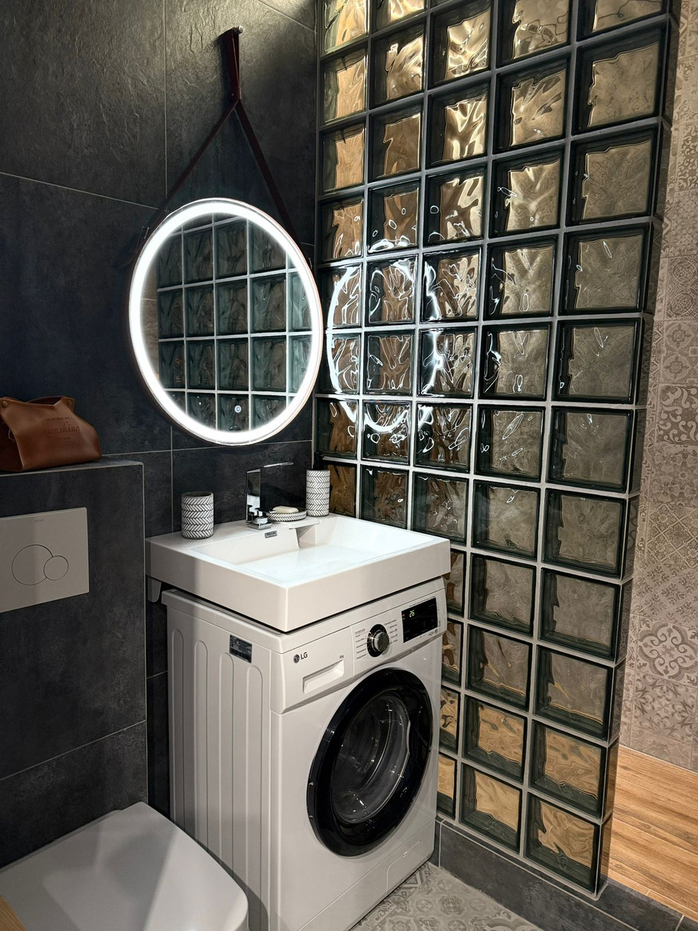 Стеклоблок волна графит окраска в массе Vitrablok 19x19x8