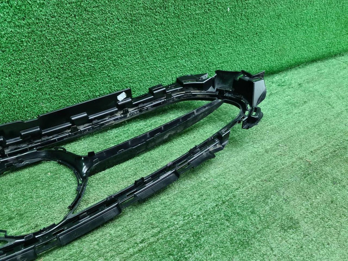 Решетка радиатора Mercedes E C238 (2020-2023)