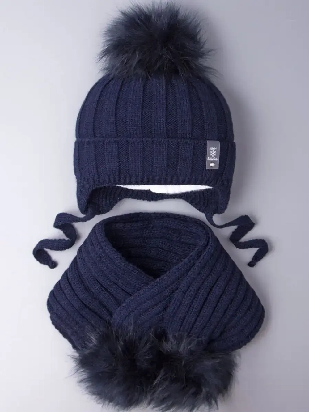 Шапка детская зимняя с помпоном и шарф