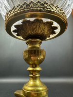 Декоративная ваза на подставке