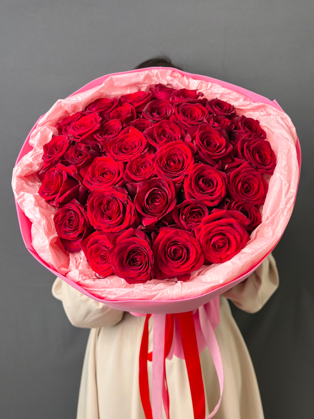 35 красных роз 50 см