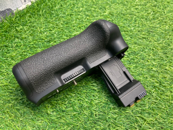 Canon BG-E8