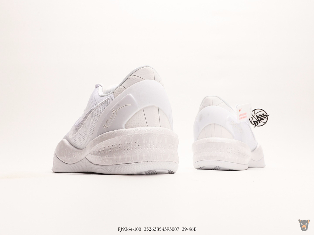 Кроссовки Nike Kobe VIII Protro "Triple White"