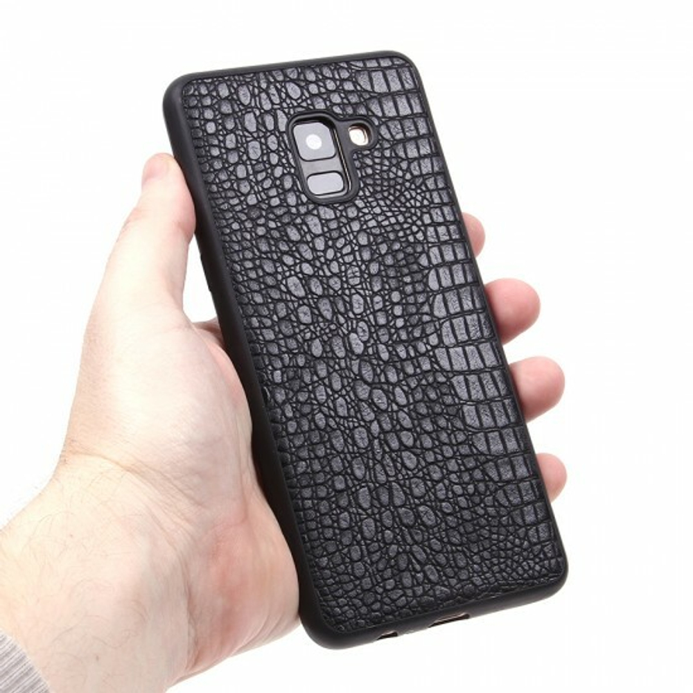 Панель из экокожи Рептилия для Samsung Galaxy A8+ (2018), 010027 Коричневый